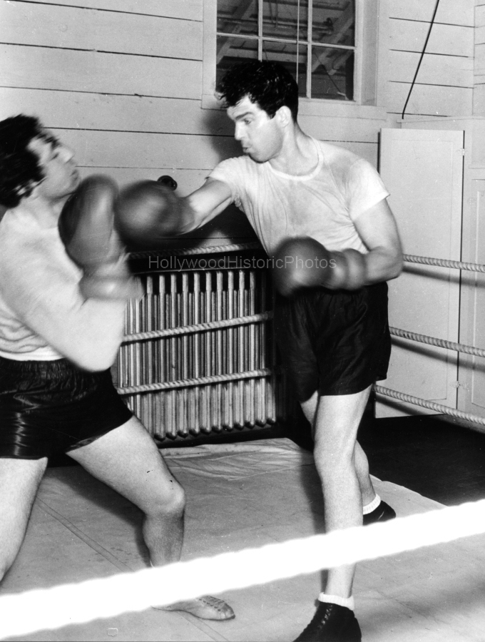 Fred MacMurray 1936 2 DeMille Barn Gym at Paramount wm.jpg
